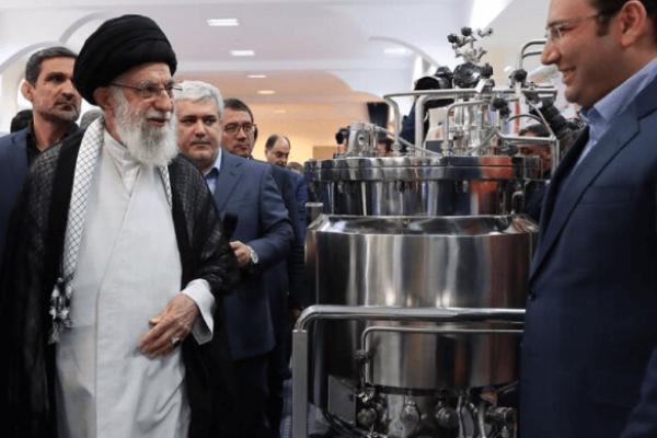 بازدید رهبر انقلاب اسلامی از شرکت‌های دانش‌بنیان