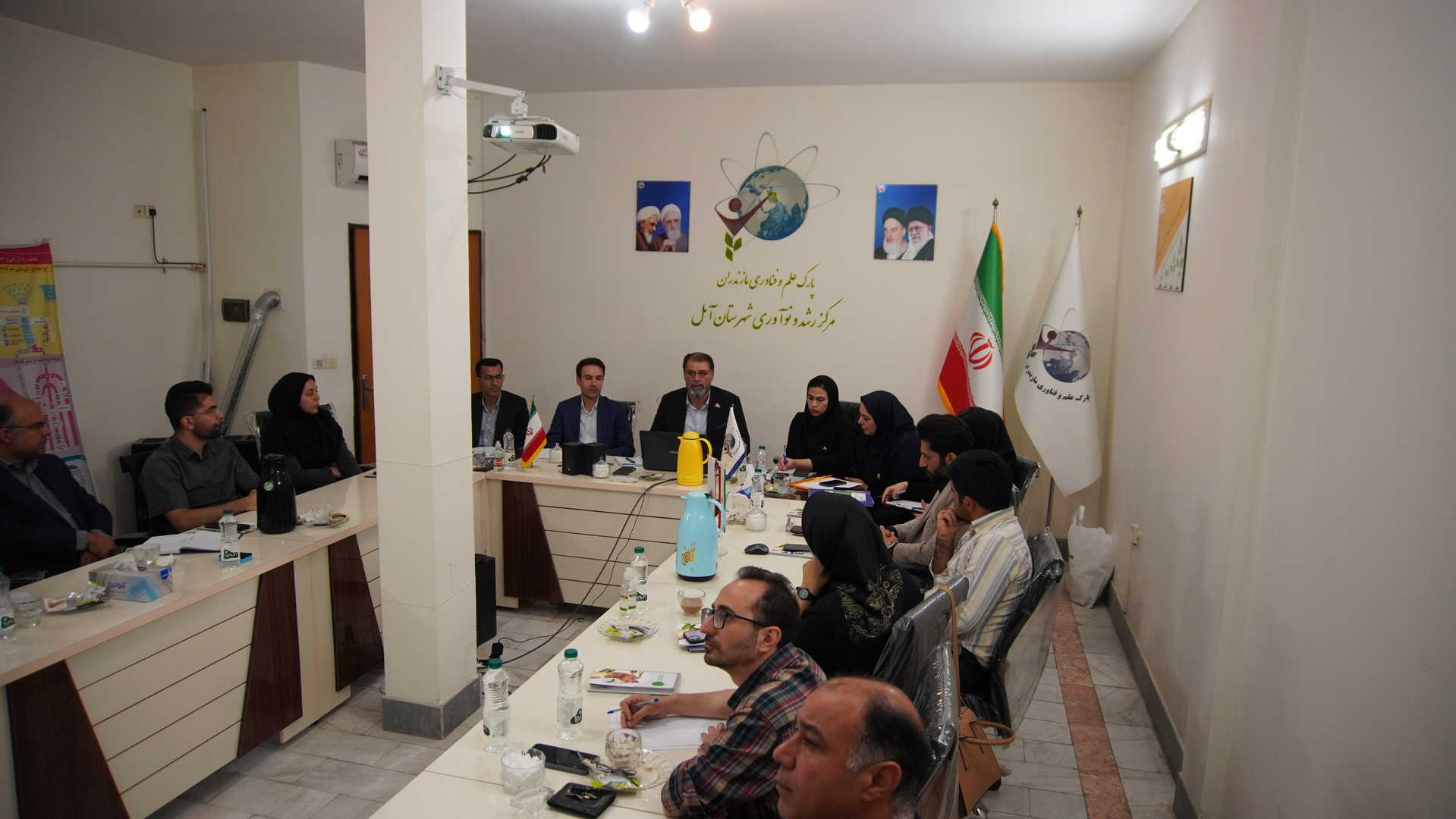 نشست تخصصی صندوق پژوهش و فناوری مازندران با شرکتهای دانشبنیان و فناور مستقر در مرکز رشد آمل
